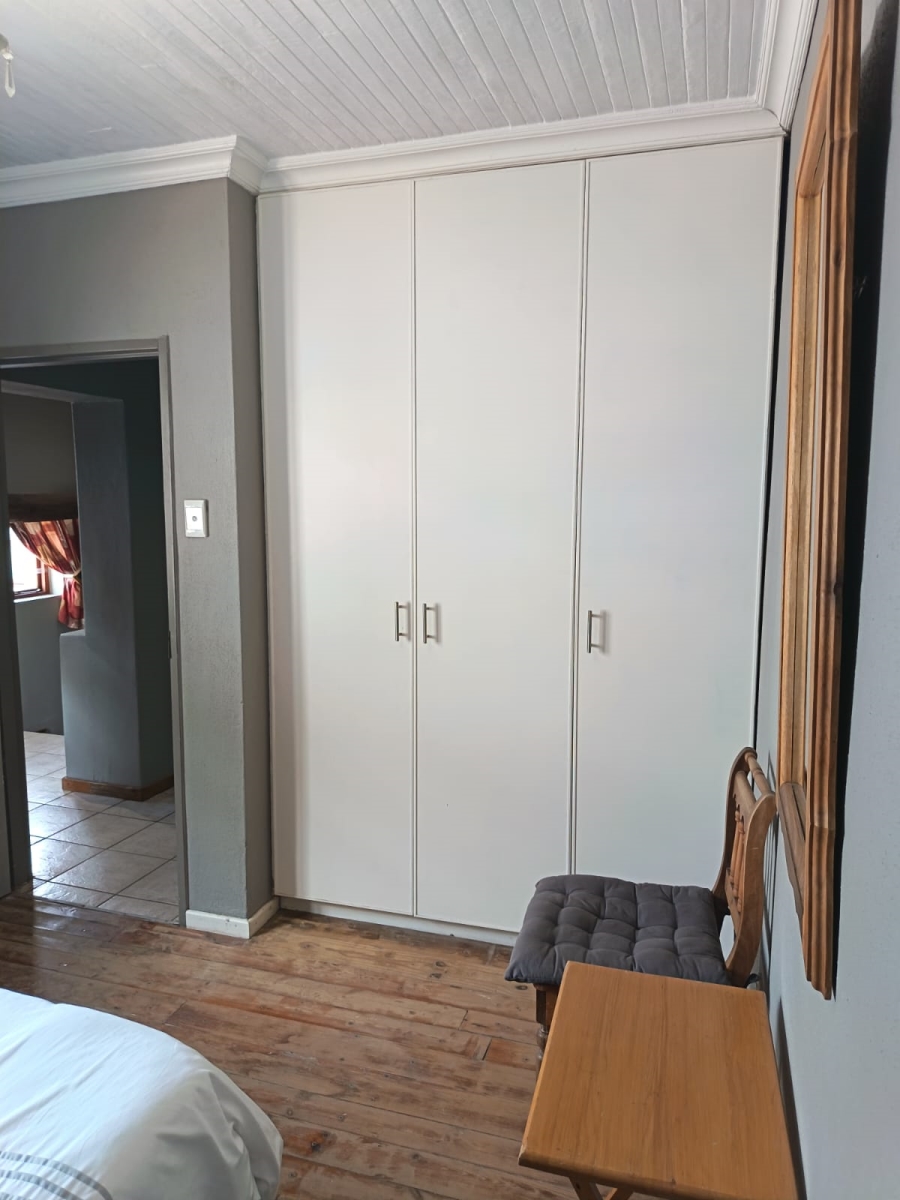 To Let 7 Bedroom Property for Rent in Humansdorp Eastern Cape